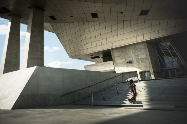 musee-des-confluences-escaliers-photo-mode